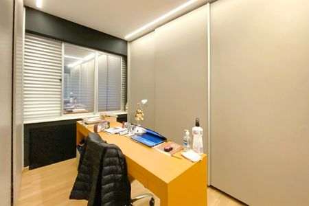 Apartamento à venda com 160m², 4 quartos e 2 vagasQuarto 4