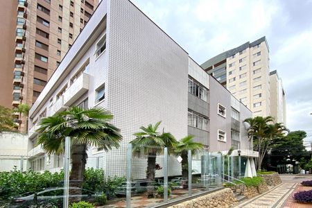Apartamento à venda com 160m², 4 quartos e 2 vagasFachada