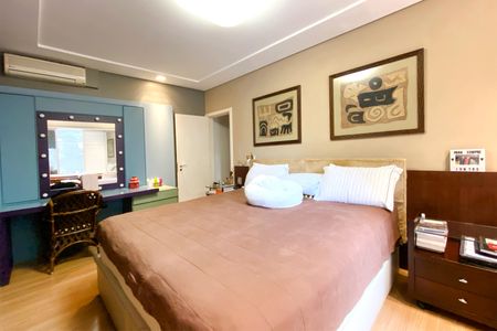 Apartamento à venda com 160m², 4 quartos e 2 vagasSuite 1