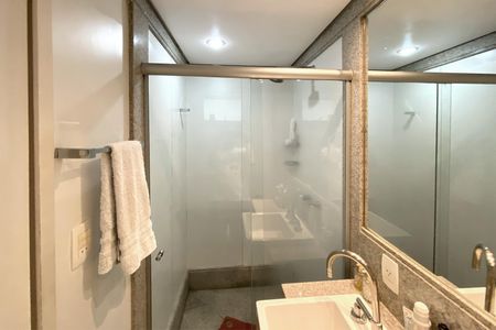 Apartamento à venda com 160m², 4 quartos e 2 vagasBanheiro da Suíte 2