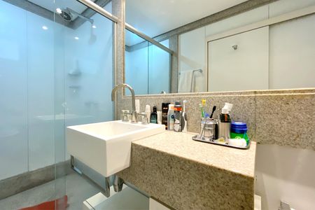 Apartamento à venda com 160m², 4 quartos e 2 vagasBanheiro da Suíte 2