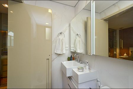 Apartamento à venda com 134m², 2 quartos e 3 vagas Apartamento à venda com 134m², 2 quartos e 3 vagasBanheiro Suíte