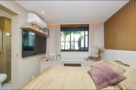 Apartamento à venda com 134m², 2 quartos e 3 vagas Apartamento à venda com 134m², 2 quartos e 3 vagasSuíte