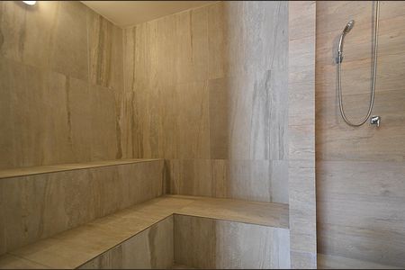 Apartamento à venda com 134m², 2 quartos e 3 vagas Apartamento à venda com 134m², 2 quartos e 3 vagasÁrea comum - Sauna