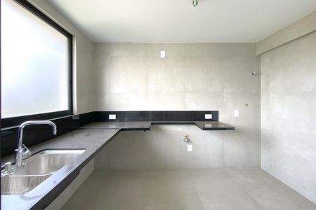 Apartamento à venda com 120m², 2 quartos e 3 vagasCozinha