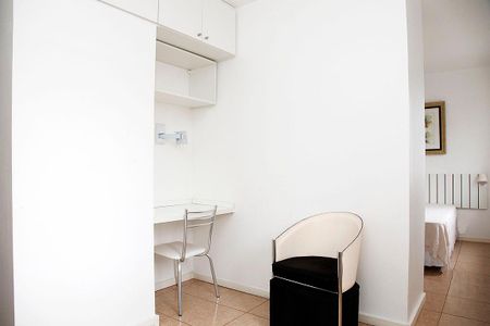 Sala de apartamento para alugar com 1 quarto, 30m² em Centro Histórico, Porto Alegre