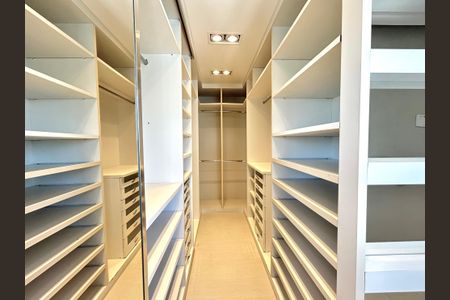 Apartamento para alugar com 137m², 2 quartos e 2 vagasSuite 1 closet 