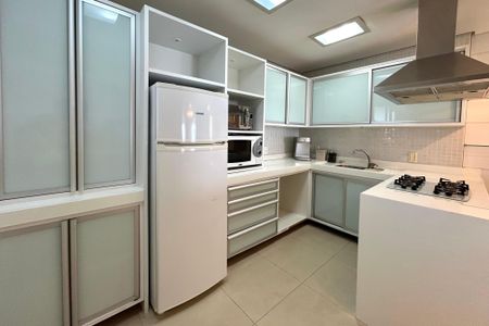 Apartamento para alugar com 137m², 2 quartos e 2 vagasCozinha 
