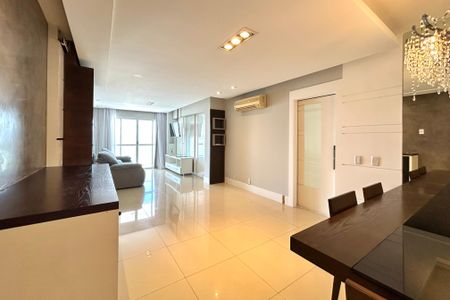 Apartamento para alugar com 137m², 2 quartos e 2 vagasSala