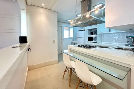 Apartamento para alugar com 137m², 2 quartos e 2 vagasCozinha