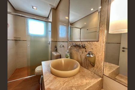 Apartamento para alugar com 137m², 2 quartos e 2 vagasBanheiro suíte 2