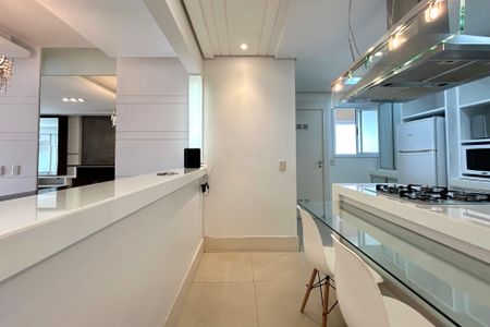 Apartamento para alugar com 137m², 2 quartos e 2 vagasCozinha 