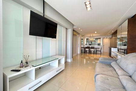 Apartamento para alugar com 137m², 2 quartos e 2 vagasSala