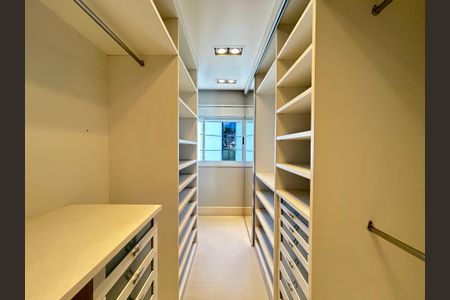 Apartamento para alugar com 137m², 2 quartos e 2 vagasSuite 1 closet 