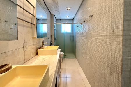 Apartamento para alugar com 137m², 2 quartos e 2 vagasBanheiro Suíte 1