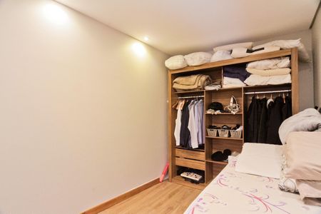 Casa para alugar com 189m², 2 quartos e 1 vaga Casa para alugar com 189m², 2 quartos e 1 vagaQuarto