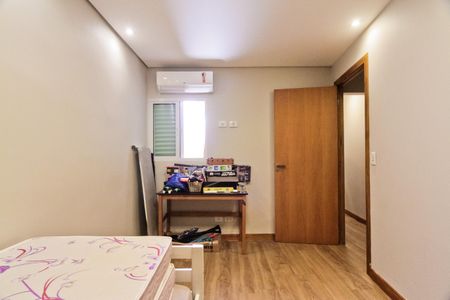 Casa para alugar com 189m², 2 quartos e 1 vaga Casa para alugar com 189m², 2 quartos e 1 vagaQuarto