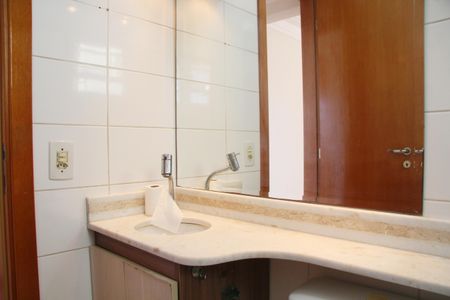 Apartamento à venda com 76m², 3 quartos e 1 vagaBanheiro Social