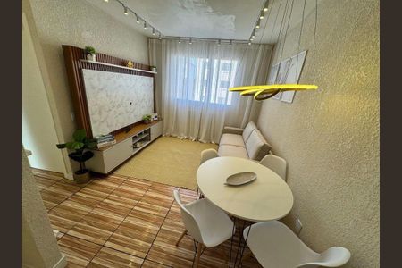 Sala  de apartamento para alugar com 2 quartos, 49m² em Hípica, Porto Alegre