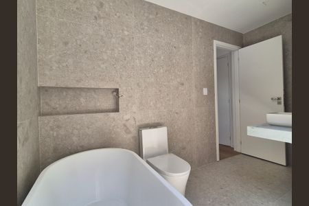 Casa de condomínio à venda com 220m², 4 quartos e 4 vagasBanheiro suite 4