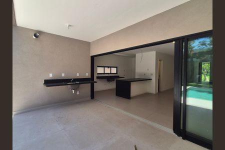 Casa de condomínio à venda com 220m², 4 quartos e 4 vagasVaranda gourmet 