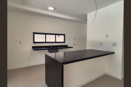 Casa de condomínio à venda com 220m², 4 quartos e 4 vagasCozinha 