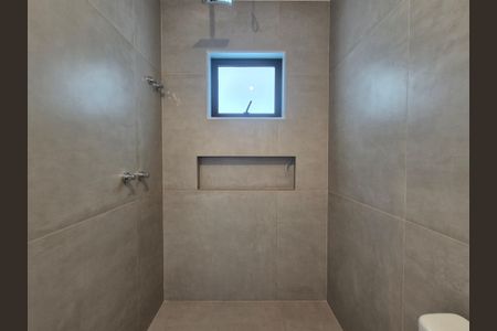 Casa de condomínio à venda com 220m², 4 quartos e 4 vagasBanheiro suite 2