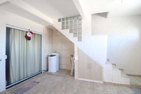 Casa para alugar com 2 quartos, 60m² em Jardim Orly, São Paulo