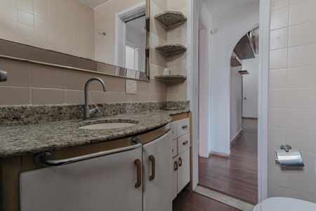 Apartamento à venda com 200m², 3 quartos e 2 vagasBanheiro Social