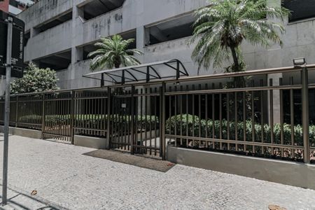 Apartamento à venda com 200m², 3 quartos e 2 vagasEntrada