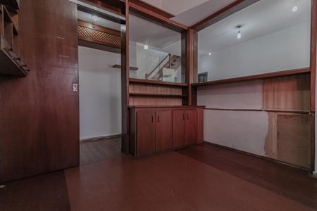 Apartamento à venda com 200m², 3 quartos e 2 vagasEscritório