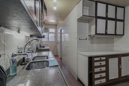 Apartamento à venda com 200m², 3 quartos e 2 vagasCozinha