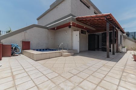 Apartamento à venda com 200m², 3 quartos e 2 vagasPiscina