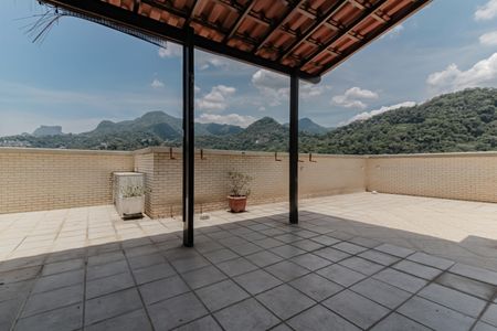 Apartamento à venda com 200m², 3 quartos e 2 vagasTerraço