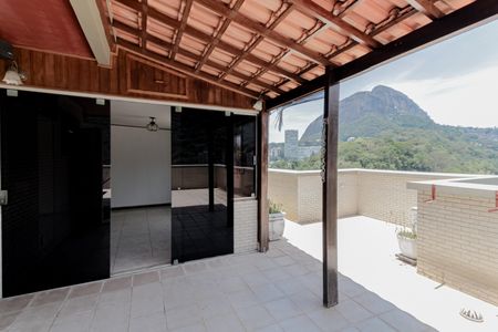 Apartamento à venda com 200m², 3 quartos e 2 vagasTerraço