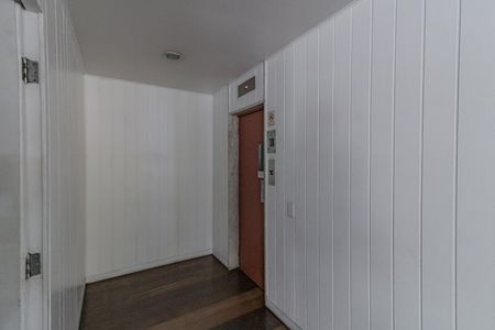 Apartamento à venda com 200m², 3 quartos e 2 vagasElevador 