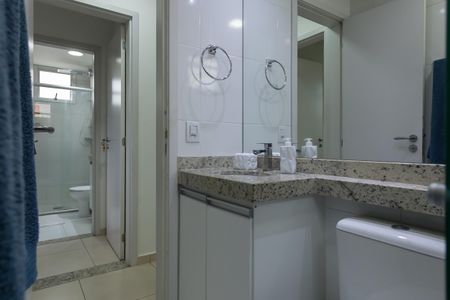 Apartamento à venda com 63m², 3 quartos e 2 vagasBanheiro Social