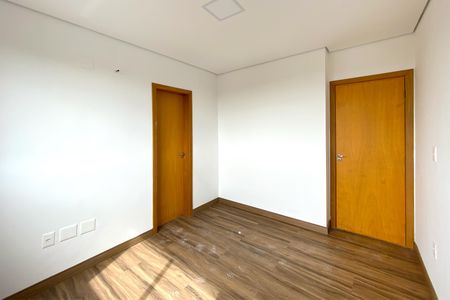 Apartamento à venda com 62m², 2 quartos e 2 vagas Apartamento à venda com 62m², 2 quartos e 2 vagasSuite 1