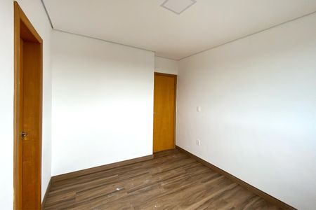 Apartamento à venda com 62m², 2 quartos e 2 vagas Apartamento à venda com 62m², 2 quartos e 2 vagasSuite 1