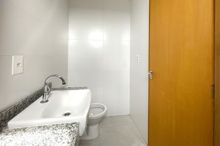 Apartamento à venda com 62m², 2 quartos e 2 vagas Apartamento à venda com 62m², 2 quartos e 2 vagasBanheiro da Suíte 1