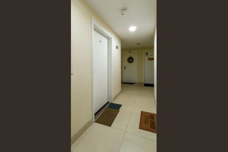 Apartamento à venda com 56m², 2 quartos e 1 vagaPorta do apartamento 