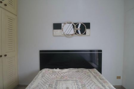 Quarto de apartamento para alugar com 2 quartos, 70m² em Jardim Tejereba, Guarujá