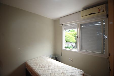 Quarto 1 de apartamento para alugar com 2 quartos, 48m² em Independência, Porto Alegre