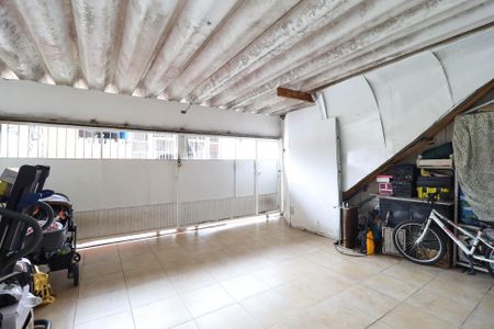 Casa para alugar com 90m², 2 quartos e 2 vagas