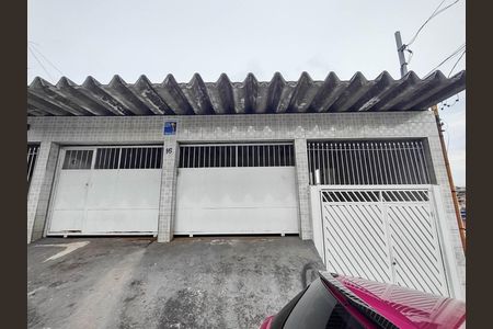 Casa para alugar com 90m², 2 quartos e 2 vagas