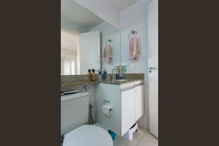 Apartamento à venda com 78m², 2 quartos e 2 vagasBanheiro suite