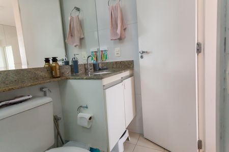 Apartamento à venda com 78m², 2 quartos e 2 vagasBanheiro suite