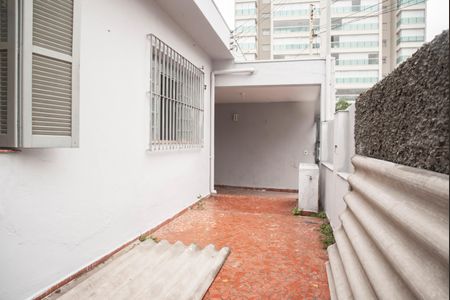 Casa para alugar com 80m², 1 quarto e 1 vagaQuintal/Frente