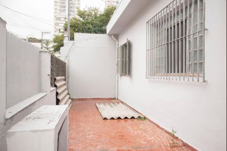 Casa para alugar com 80m², 1 quarto e 1 vagaQuintal/Frente