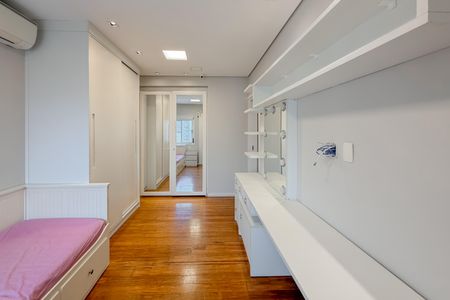 Apartamento à venda com 348m², 4 quartos e 4 vagasSuíte 1 - Piso 1